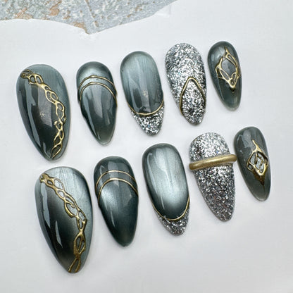 Handmade Nails/custom press on nails/party press on nails/Flakes for nails/Beautiful nails gift/nail art/Long nails/Almond nails